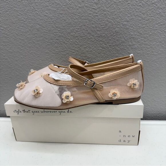 Mary Jane Shoes Size 8 Cream Floral Embellished Flats Memory Foam - Picture 9 of 9